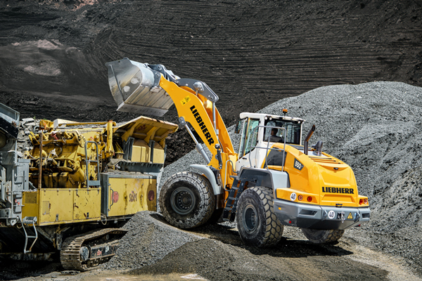 Liebherr Launches Three New Wheel Loaders