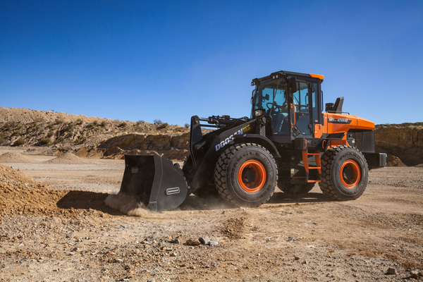 Doosan Expands -7 Series Wheel Loader Line With Three New 200 Size Class Machines