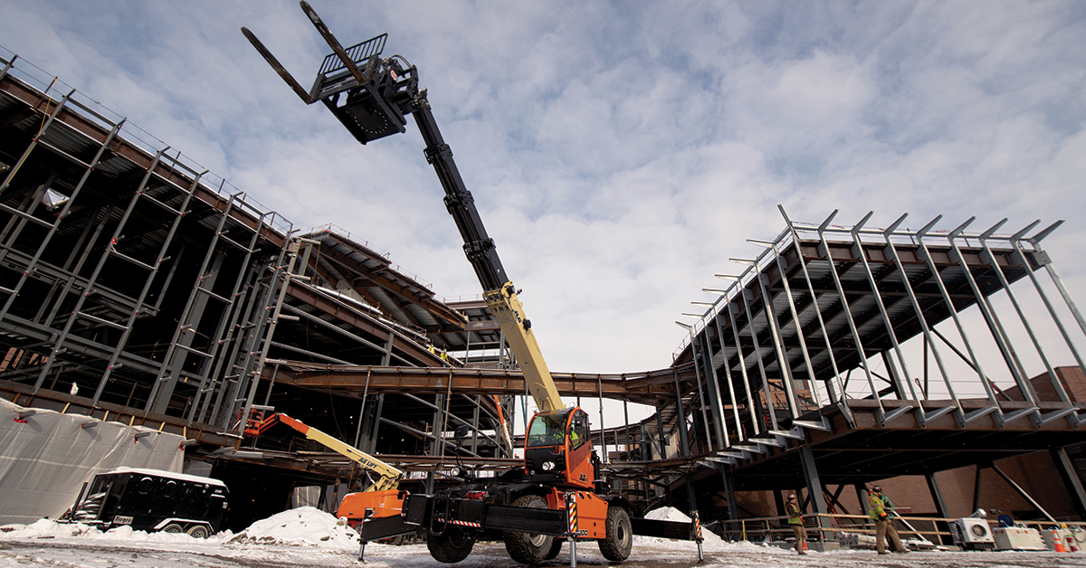 JLG Rotating Telehandlers: 3-In-1 Machines