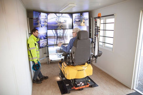 Volvo CE Tests Worlds First High Lift Tele Operation Over 5G