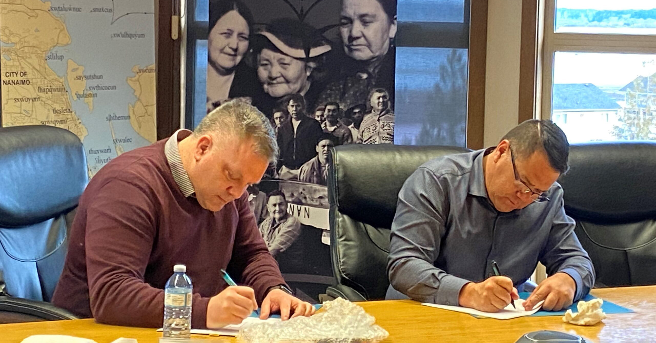 Snuneymuxw First Nation Signs Agreements With Seaspan