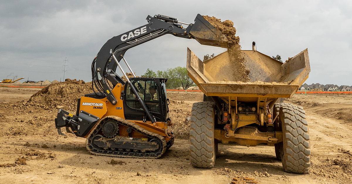 CASE Launches New Minotaur DL550 Compact Dozer Loader