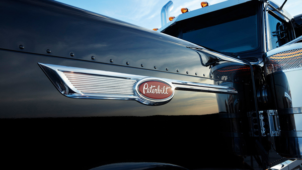 Peterbilt Launches Special Edition Model 389X