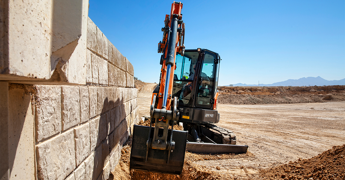 DEVELON DX42-7 Mini Excavator Excels in Tight Spaces