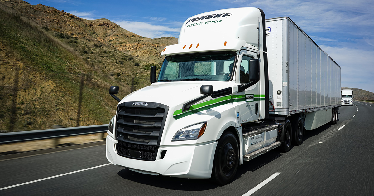 Penske & Daimler Commemorate Delivery Of Freightliner eCascadias
