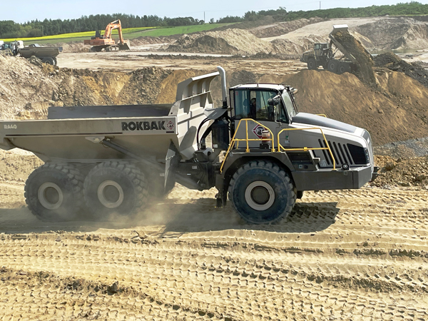 Rokbak Arrives In Alberta With Three More RA40s