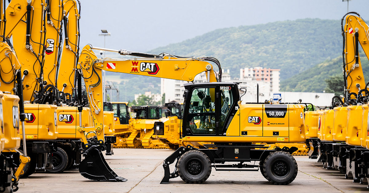 Caterpillar Celebrates 50,000th Wheeled Excavator