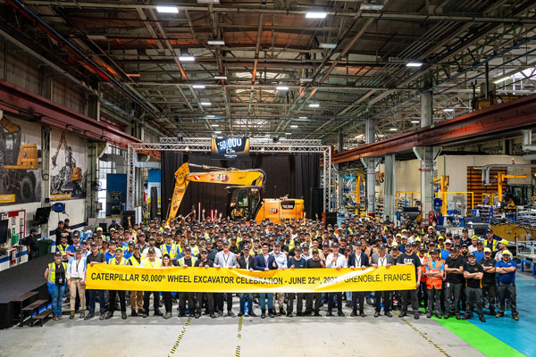 Caterpillar Celebrates 50,000th Wheeled Excavator