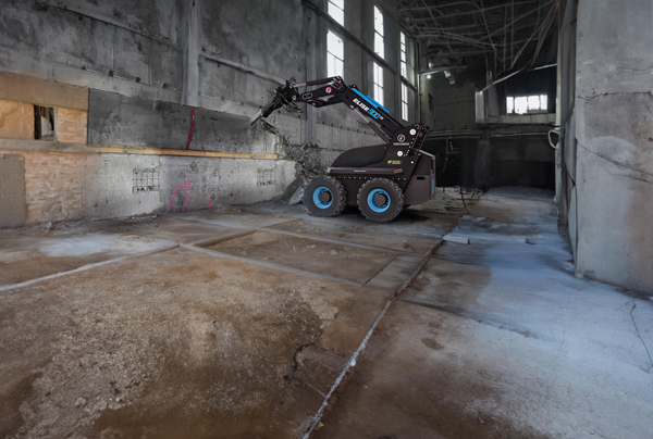 World’s First Cabinless Remotely Operated Electric Skid-Steer
