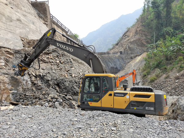 Drum Cutters Dig Deep For Infrastructure Projects
