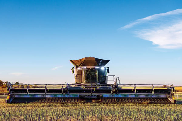 New Holland Reveals The New CR11 Flagship Combine