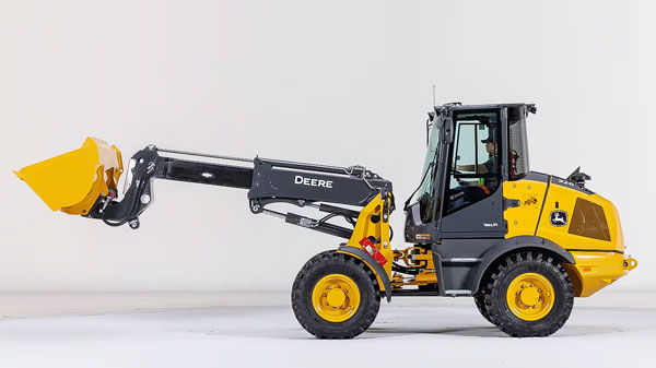 John Deere Introduces New Telescopic Compact Wheel Loader