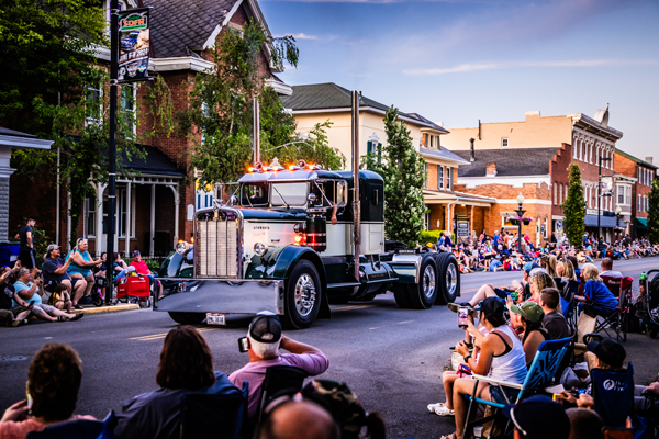 Kenworth Chillicothe Plant Hosts Third Annual Kenworth Truck Parade