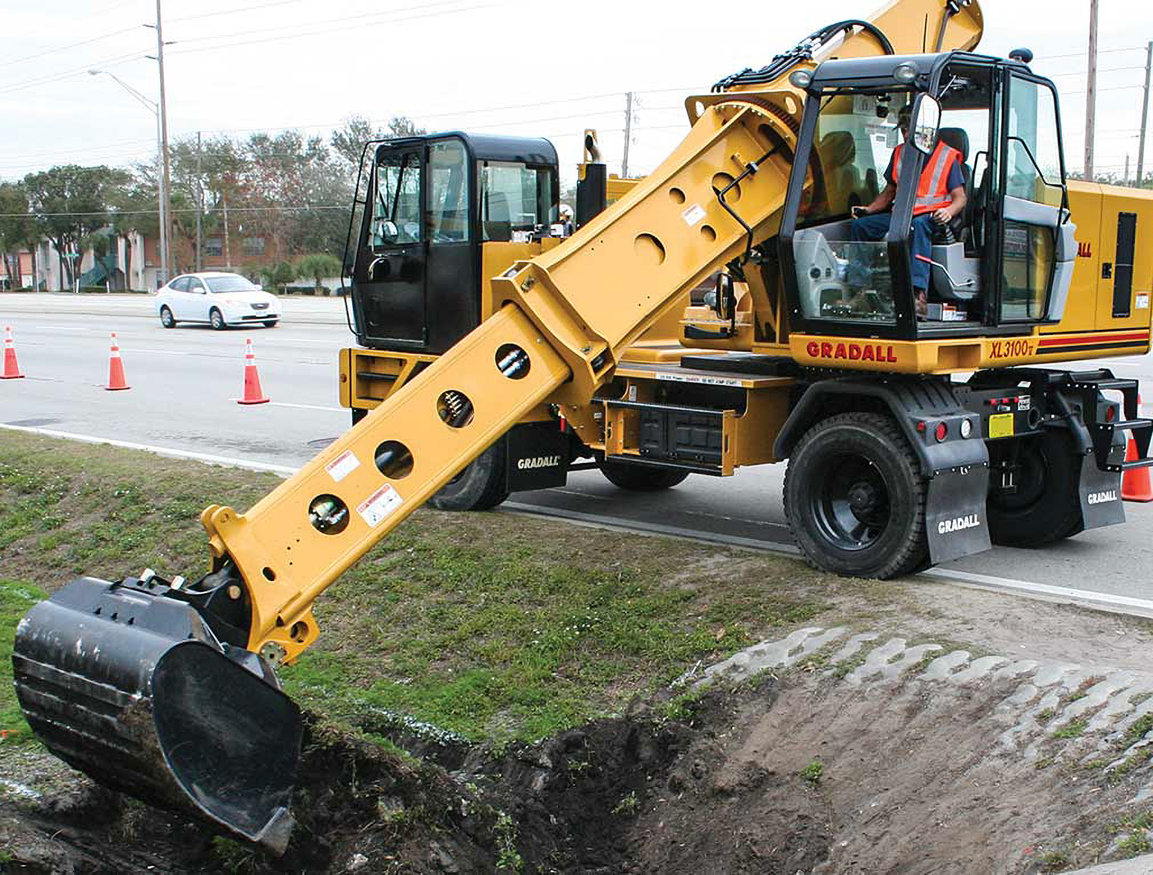 City of Houston Purchases 15 Gradall Excavators