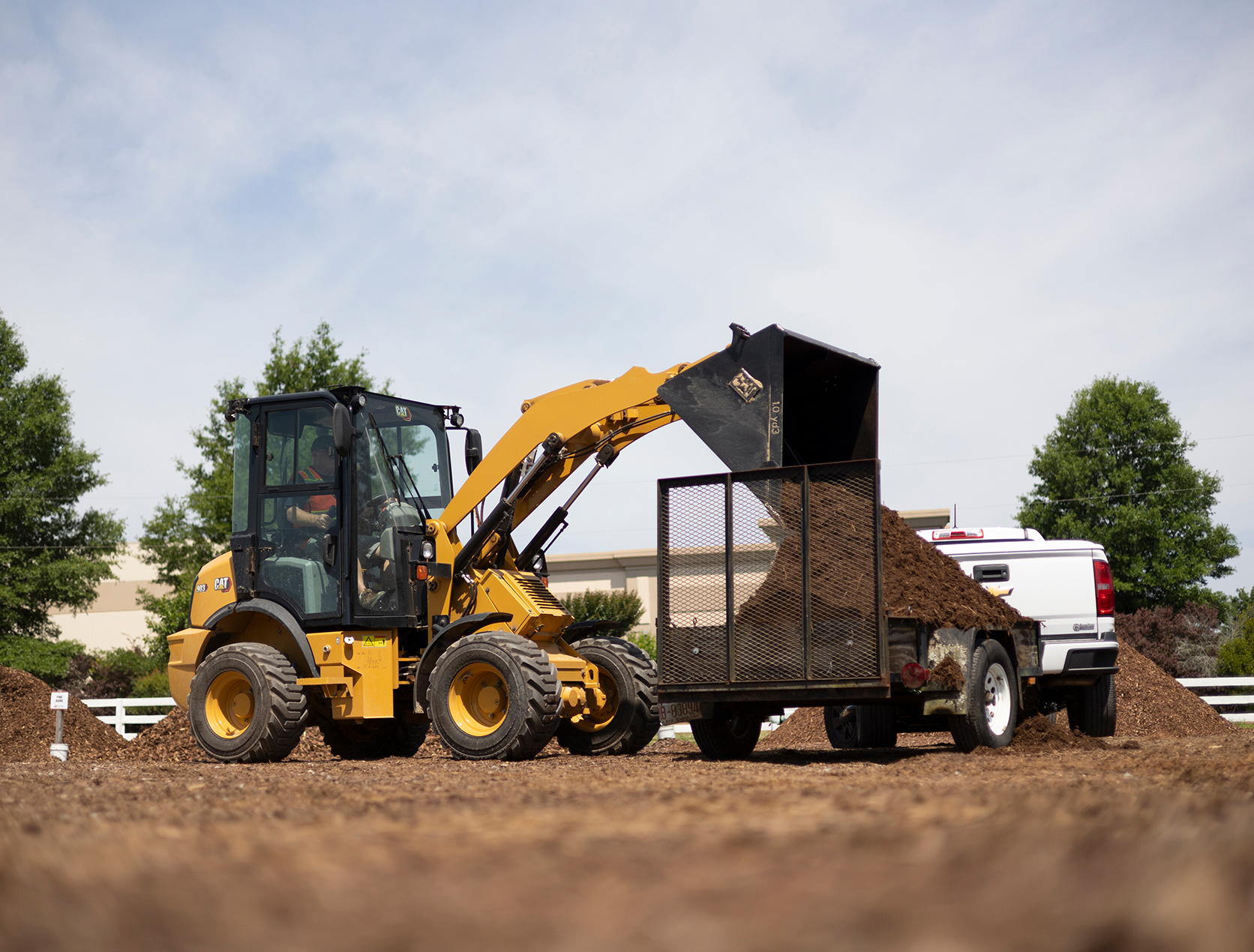 Cat Introduces 903 Compact Wheel Loader