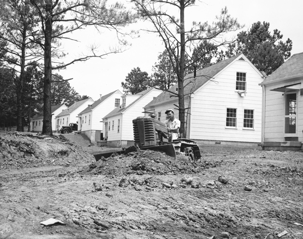 John Deere Commemorates 75 Years Of Dozer Innovation