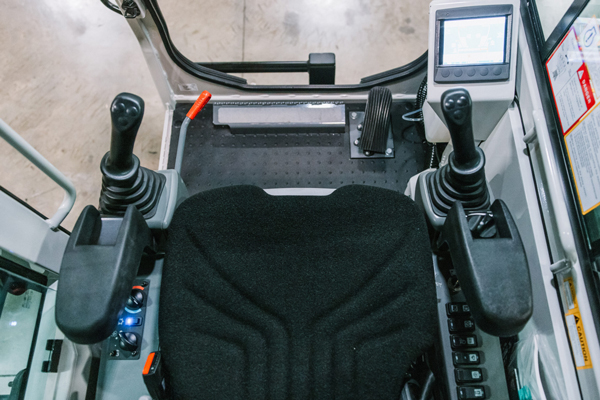 Takeuchi Brings TCR50-2 Crawler Dumper To North America