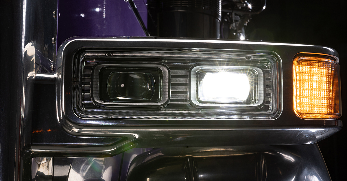 Peterbilt Introduces New LED Pod Headlights For Model 589