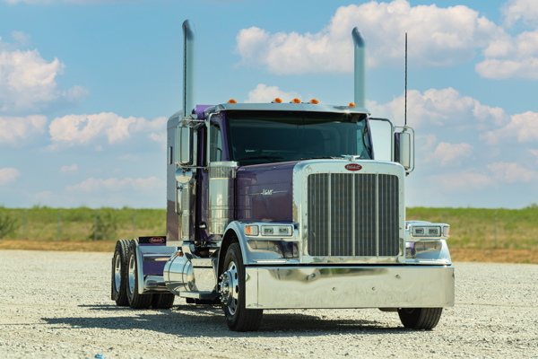 Peterbilt Introduces New LED Pod Headlights For Model 589