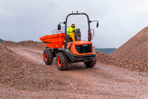 AUSA Unveils Electric Rough Terrain Forklift And Reversible Dumper