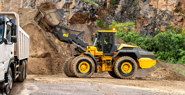 Volvo CE Debuts Two Mid-Size Electric Machines