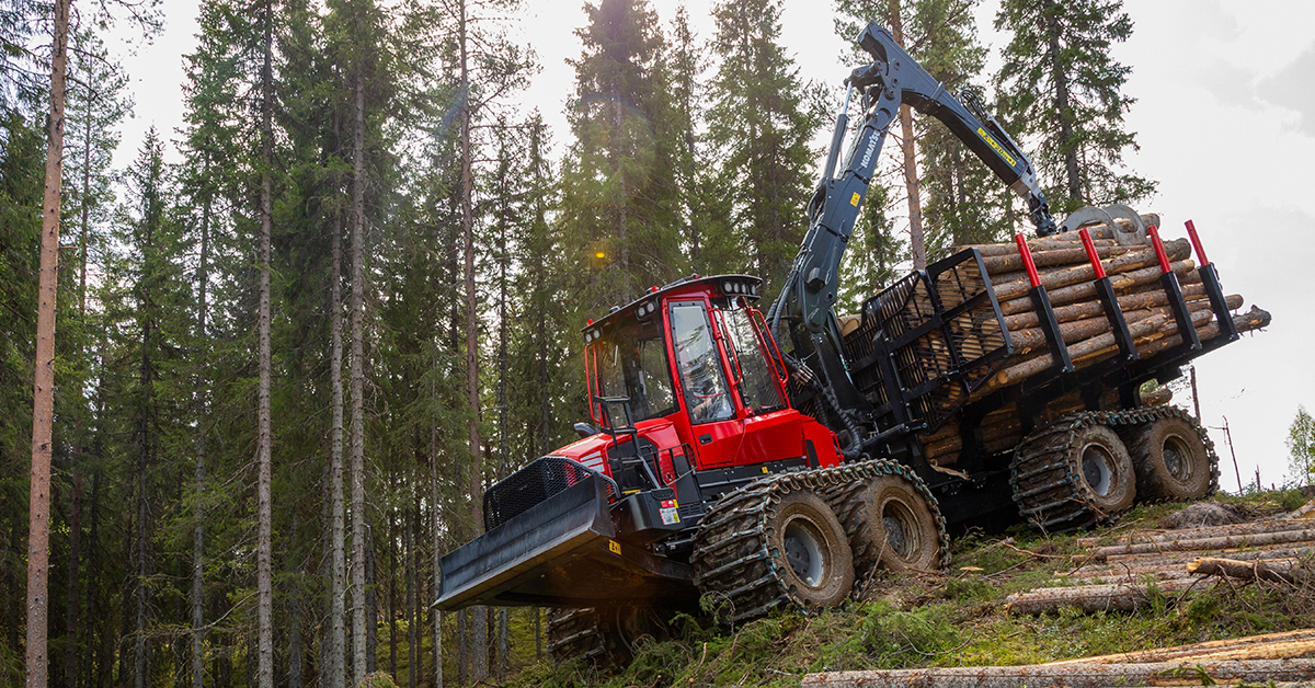 Komatsu Introduces XF895-3 Forwarder