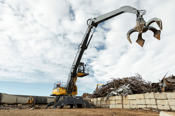Brandt Introduces New Heavy-Duty Material Handler