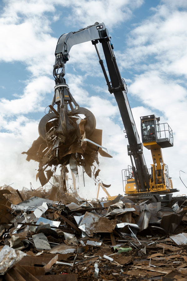 Brandt Introduces New Heavy-Duty Material Handler