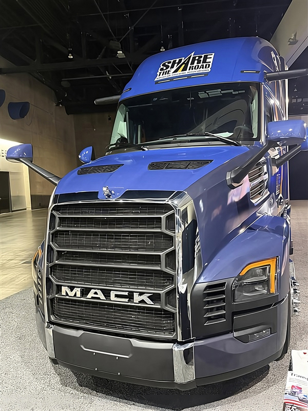 Mack Debuts All-New Mack Anthem