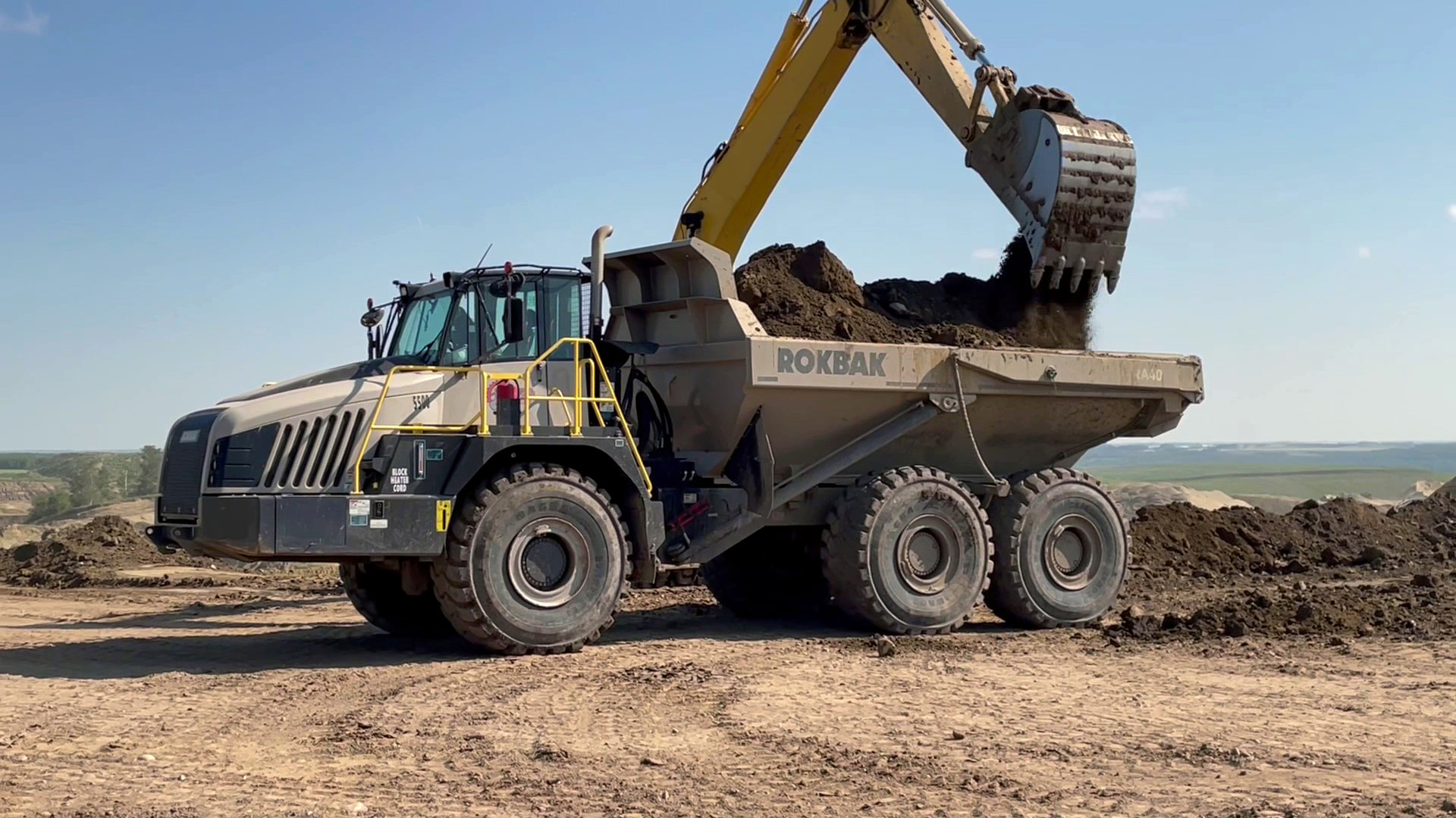 Rokbak Haulers Worth Their Weight In Gravel For Alberta Crew
