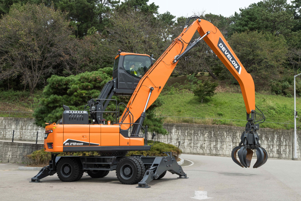 DEVELON Introduces Powerful New Material Handler
