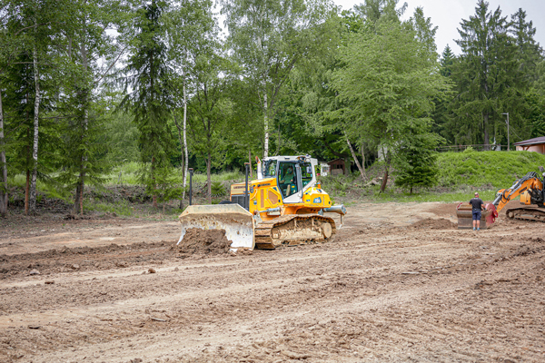 Liebherr Launches Unicontrol On G8 Crawler Dozers