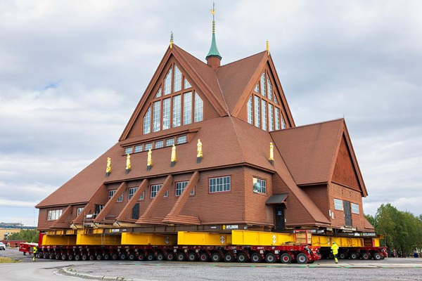 Mammoet Successfully Relocates Historic Church