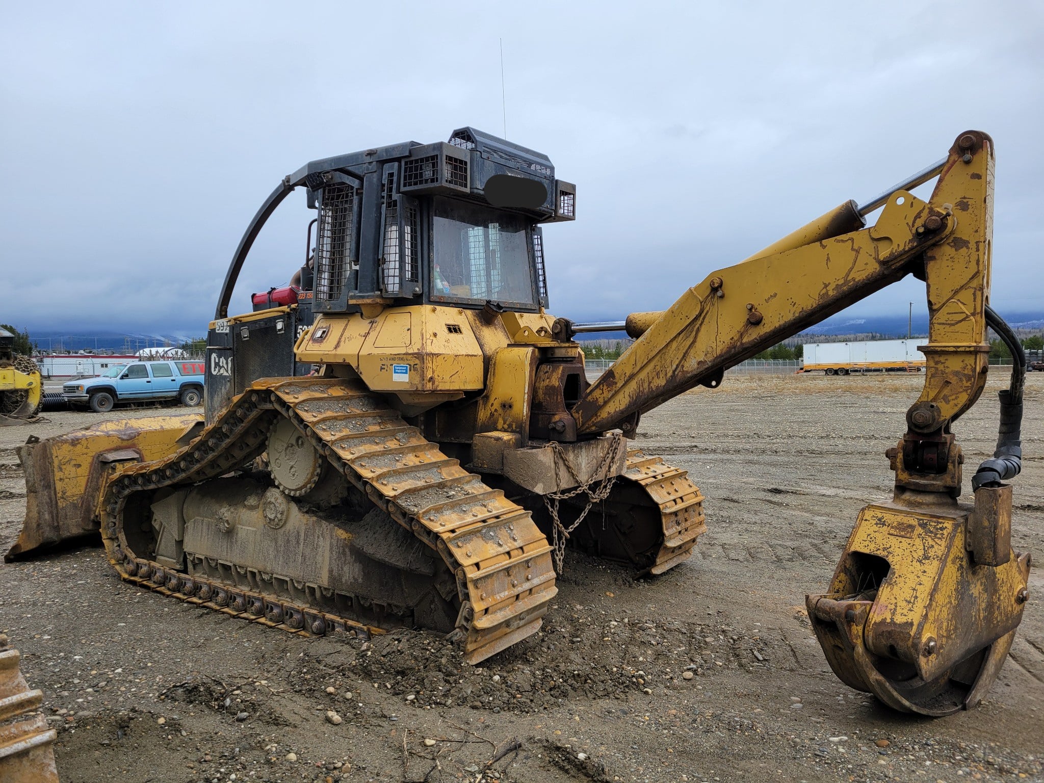 2005 Caterpillar 527 skidder listed on Supply Post