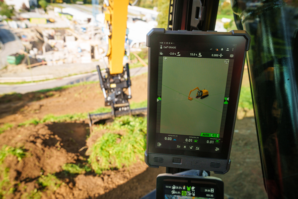 Caterpillar Launches New 319 Compact Radius Excavator