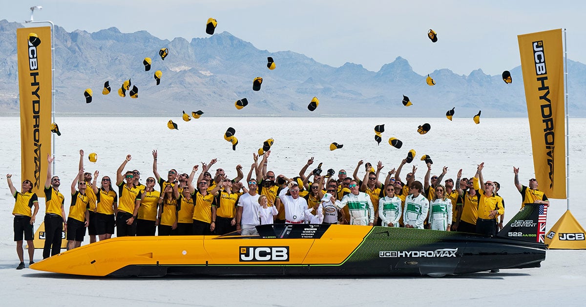 Hydrogen-Powered JCB Hydromax Sets 406.320 MPH World Land Speed Record