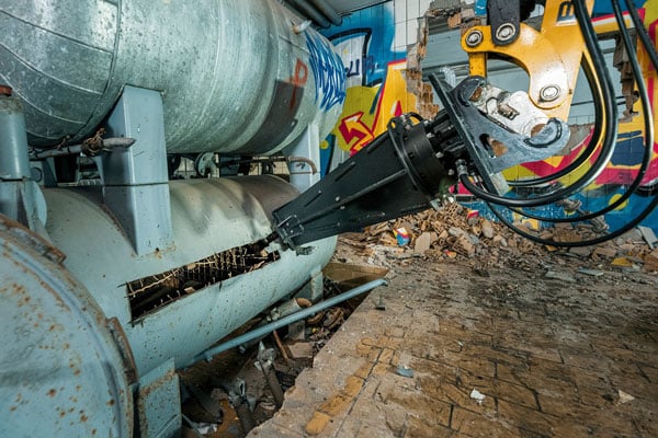 New Demo Attachments For Compact Carriers From Darda. Pictured: Darda’s Tank Cutter attachment provides cold, continuous cutting for steel tanks, pipes and vessels.