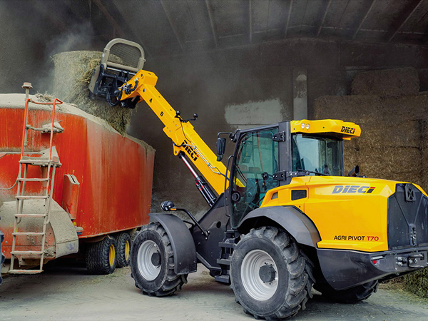 The Agri Pivot: A Versatile Telescopic Wheel Loader