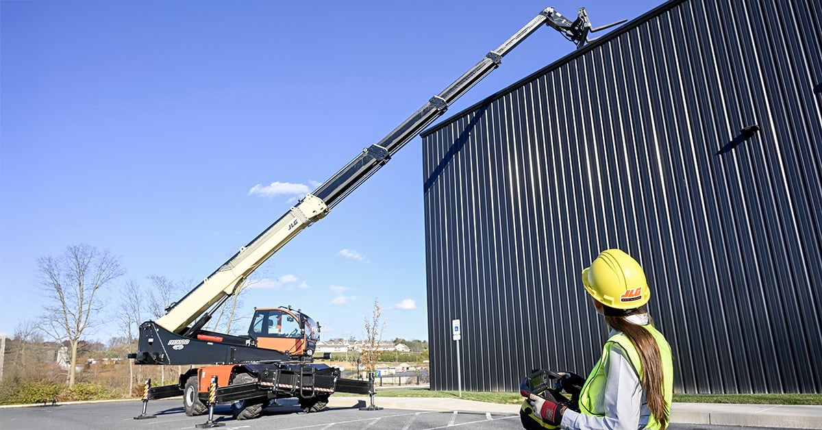 JLG Introduces New R13100 Telehandler