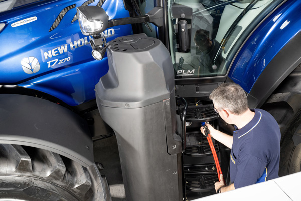 New Holland Introduces T7.270 Methane Power Tractor
