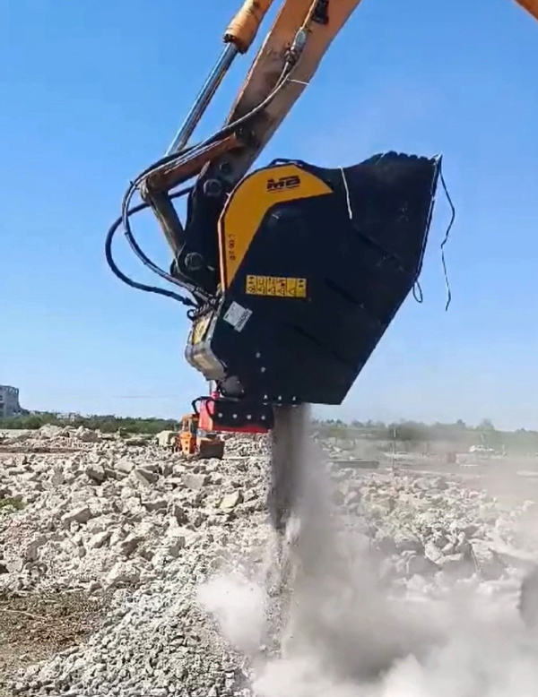 Rebar Recovery Using Crusher Buckets