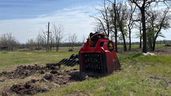 ALLU Screening Buckets Aid In Ukraine Demining
