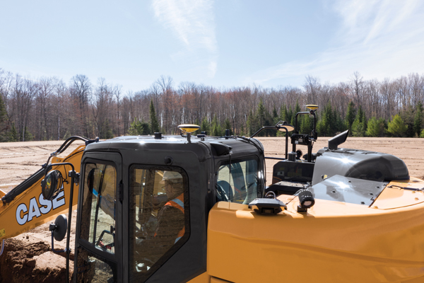 CASE Introduces OEM-Fit Leica Geosystems SiteControl Machine Control Solutions For Excavators 