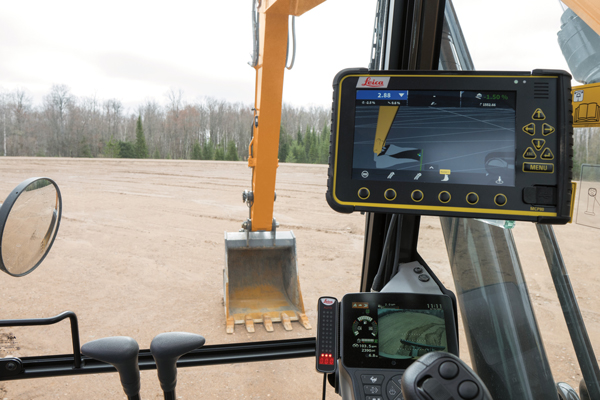 CASE Introduces OEM-Fit Leica Geosystems SiteControl Machine Control Solutions For Excavators 