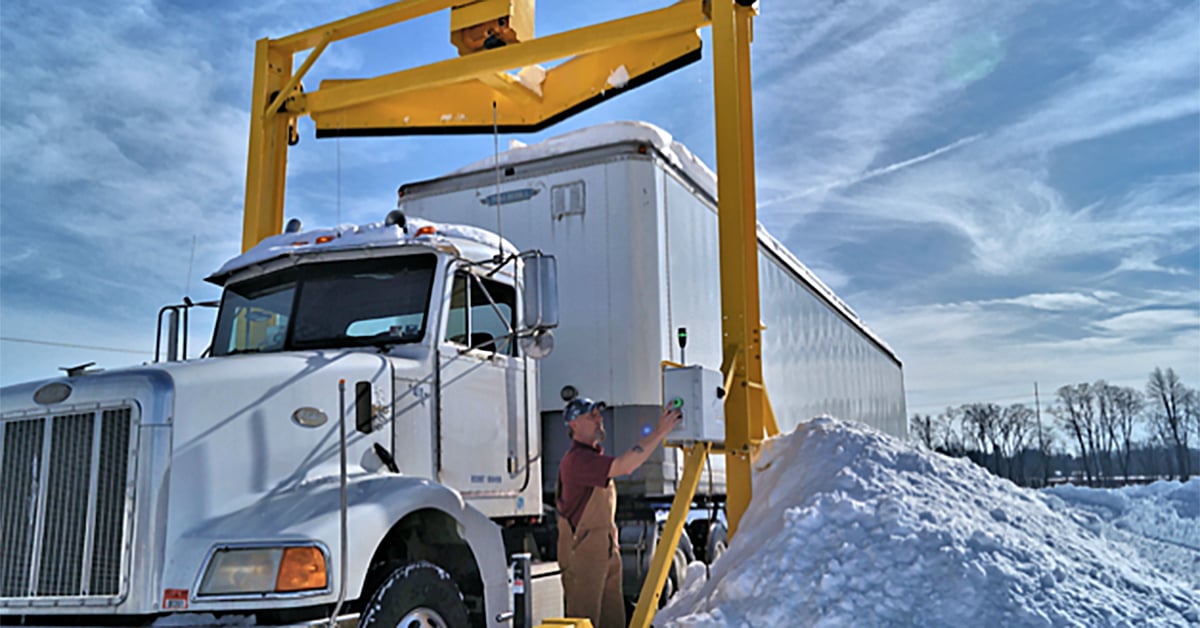FleetPlows Quickly Remove Snow from Truck and Bus Rooftops